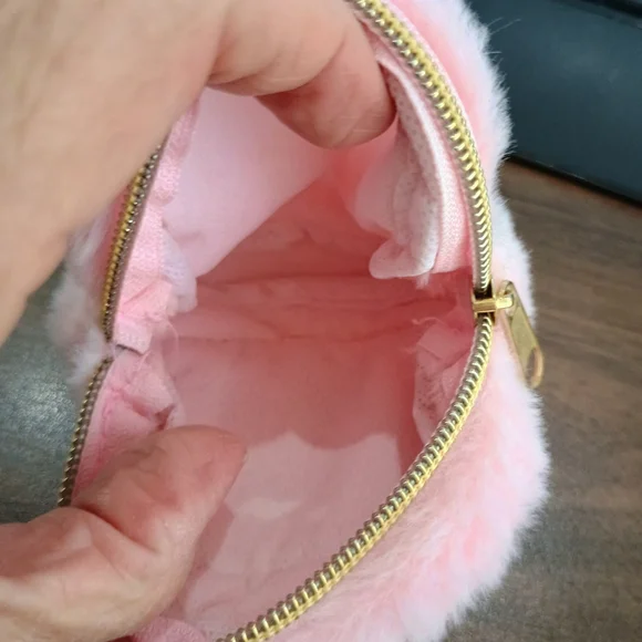 Pink Faux Fur Key & Card Holder - Picture 5 of 5